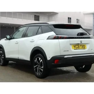 2021 Peugeot 2008 BlueHDi GT SUV Diesel Manual - Image 8