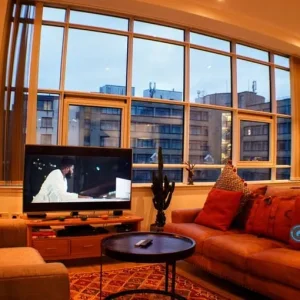 2 bedroom flat in Albion Street, Glasgow (3rd floor)