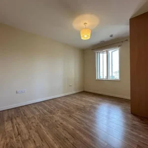 2-bedroom flat with ensuite in Haverfordwest, Pembrokeshire - Image 6