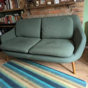 Oslo 2 seater sofa, woodland green with dark stained legs - Image 2