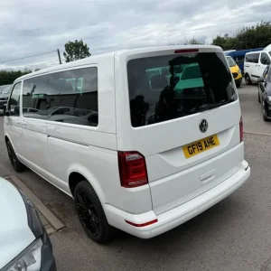 2019 Volkswagen Transporter T32 TDI Shuttle SE 9-seater Minibus - Image 5