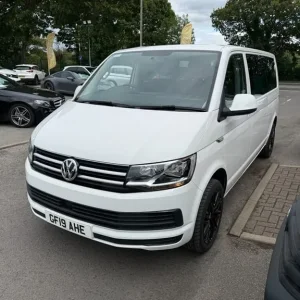 2019 Volkswagen Transporter T32 TDI Shuttle SE 9-seater Minibus - Image 6