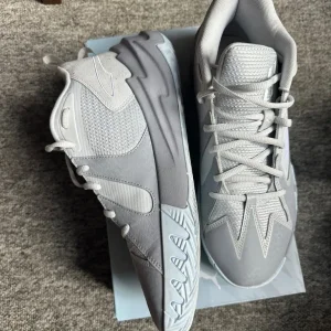 Puma Scoot Zero grey ice basketball shoes - Image 3