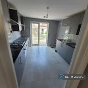 1 bedroom in Wise Lane, West Drayton, UB7 - Image 2