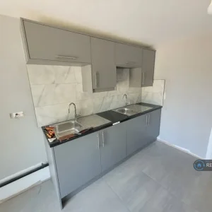 1 bedroom in Wise Lane, West Drayton, UB7 - Image 4