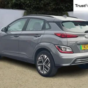 2022 Hyundai KONA SE Connect 39kWh 5-door Auto Hatchback - Image 2