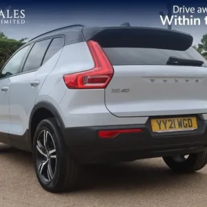 2021 Volvo XC40 R-Design Estate 1.5 T3 Manual - Image 4