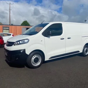 2021 Vauxhall Vivaro Turbo D Panel Van, 6-speed, mint condition - Image 2
