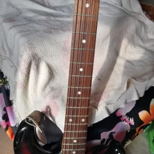 Squire guitar 20th anniversary - Image 4