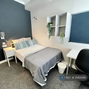 1 bedroom in Boughey Road, Bulkington, Wiltshire - Image 2