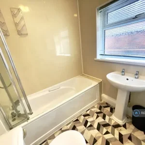 1 bedroom in Boughey Road, Bulkington, Wiltshire - Image 7