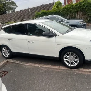 2012 Chrysler Delta Hatchback