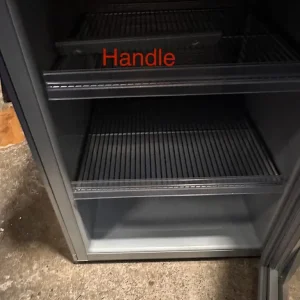 Mini fridge, handle not on yet - Image 2