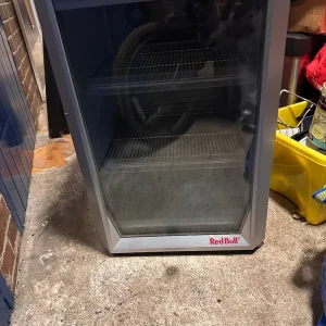 Mini fridge, handle not on yet - Image 3