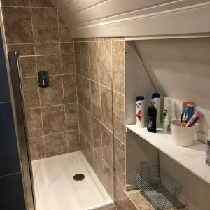 Comfortable double room for single person - Image 4