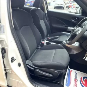 2013 Nissan Juke 1.6 Visia Euro 5 5-door hatchback petrol manual - Image 8