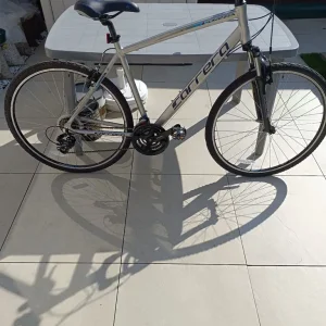 Carrera Crossfire Hybrid Bike 21 inch silver - Used once