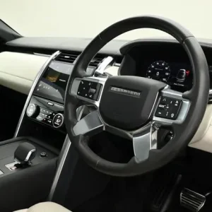 2021 Land Rover Discovery 3.0 D300 MHEV R-Dynamic HSE SUV 5dr Diesel Auto 4WD Euro 6 - Image 3