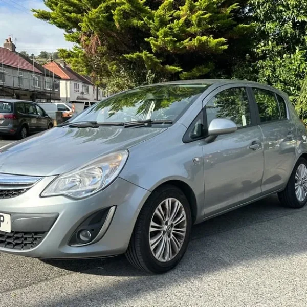 2012 Vauxhall Corsa 1.2 ecoFLEX SE 5-door hatchback with start-stop