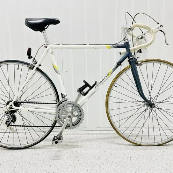 Xm Fully Serviced RALEIGH Road Bike 10 Speed 700c Wheels Excellent Condition