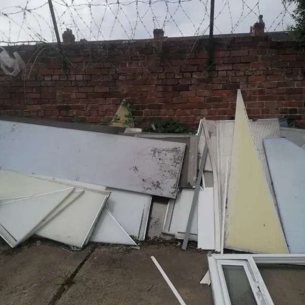 Second-hand polycarb sheets