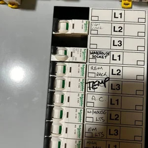 Schneider Square D IKQ 3ph board loaded - Image 5