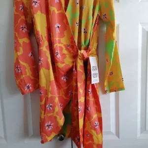 Wrap dress with floral print - Image 5