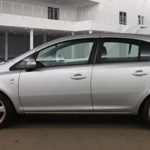 2012 Vauxhall Corsa 1.4 16V SXi Euro 5 5-door hatchback with A/C and manual gearbox - Image 6