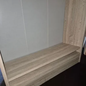 Wooden shelf unit