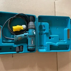 Makita 6904VH 12.7mm Impact Wrench with Case and Sockets - Image 2