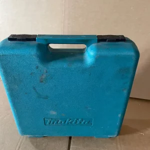 Makita 6904VH 12.7mm Impact Wrench with Case and Sockets - Image 3