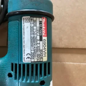 Makita 6904VH 12.7mm Impact Wrench with Case and Sockets - Image 4