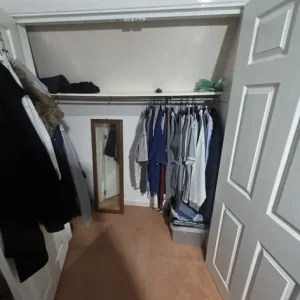 Huge double room with built-in wardrobe - Image 3