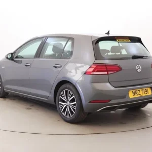 2018 Volkswagen Golf 1.5 TSI EVO SE with Nav and DSG - Image 7