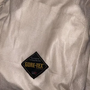 White and cream prada goretex jacket - Image 4