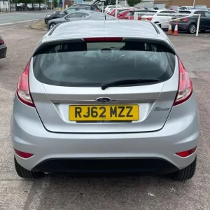 2013 Ford Fiesta ZETEC Hatchback Manual - Image 5