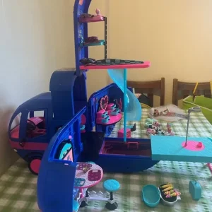 LOL Surprise glamper van with extra dolls - Image 6