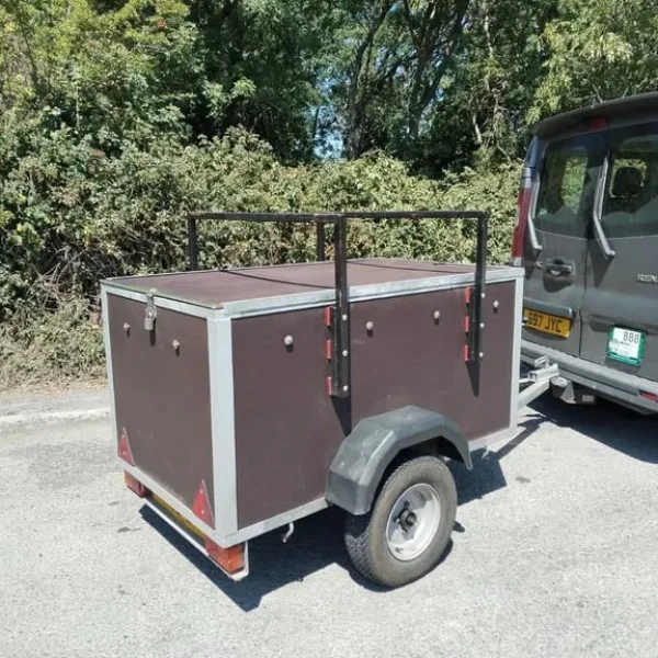 BOX CAMPING TRAILER TOWING HEXADECK C/W SPARE WHEEL & COVER