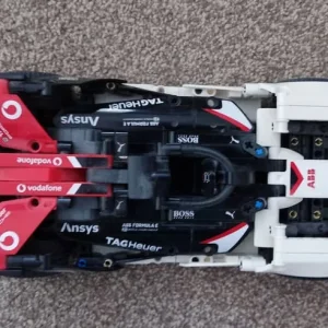 LEGO Formula E Porsche 99X Electric - Image 3