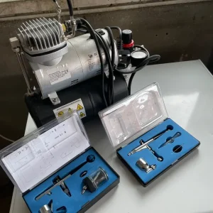 Airbrush Compressor & 2 Airbrushes