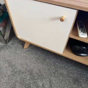 Teak/Beech TV unit 1390x390x470 two door - Image 2