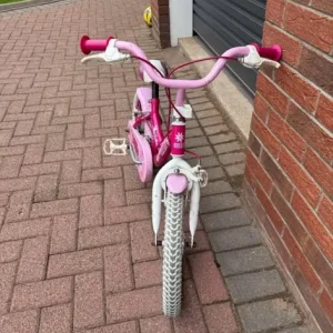 Girls 16inch bike - Image 3