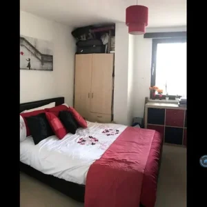 2 bedroom flat with balcony and secure parking in Louth, East Lindsey - Image 7