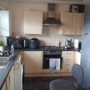 ROOM TO LET IN HEATH TOWN WEST-YORKSHIRE - Image 3