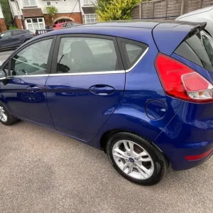2014 Ford Fiesta 1.25 Zetec 5-door hatchback manual - Image 6