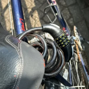 Reliable 21-speed bike with custom seat - Image 4