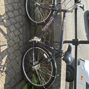 Reliable 21-speed bike with custom seat