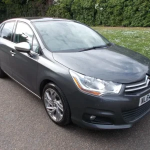 2014 Citroen C4 1.6 e-HDi Selection Euro 5 5-door hatchback diesel manual - Image 2
