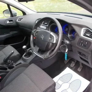 2014 Citroen C4 1.6 e-HDi Selection Euro 5 5-door hatchback diesel manual - Image 3