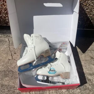 Ice skates - Image 4